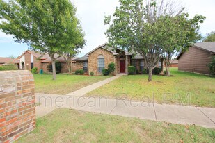 2622 Hartford Ln in Lancaster, TX - Building Photo