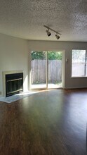 7632 John T White Rd in Fort Worth, TX - Building Photo - Building Photo