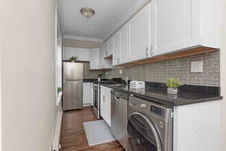 915 W Waveland Ave, Unit 2 in Chicago, IL - Foto de edificio - Building Photo
