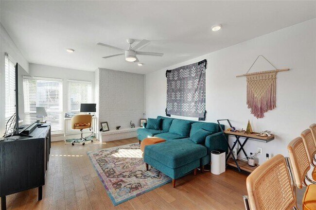 property at 909 Reinli St