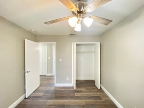 2439 Harbor Town Dr in Kissimmee, FL - Building Photo - Building Photo