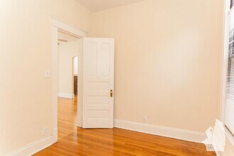 3521 N Wilton Ave, Unit 1F in Chicago, IL - Building Photo - Building Photo