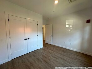 199 Gardner St in Boston, MA - Foto de edificio - Building Photo