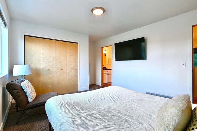 property at 829 S Main St