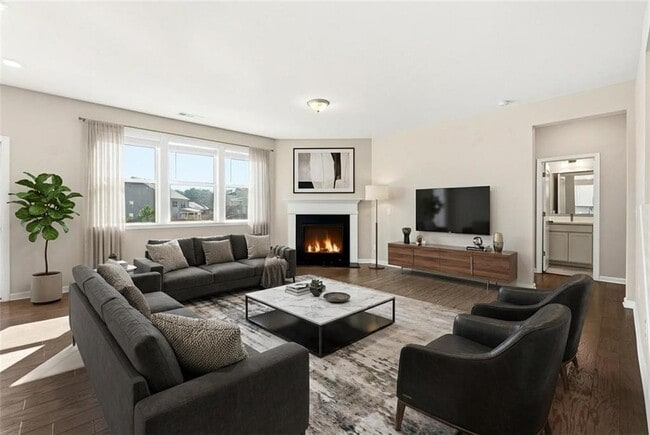 156 Round Pond Dr in Lilburn, GA - Building Photo - Building Photo