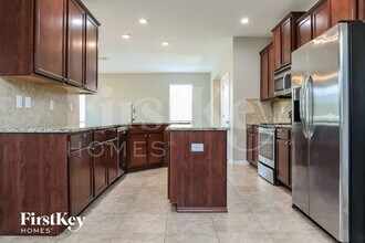 316 Corbett Bluff Dr in Ruskin, FL - Building Photo - Building Photo