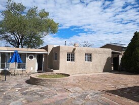 1203 Agua Fria St, Unit A in Santa Fe, NM - Building Photo