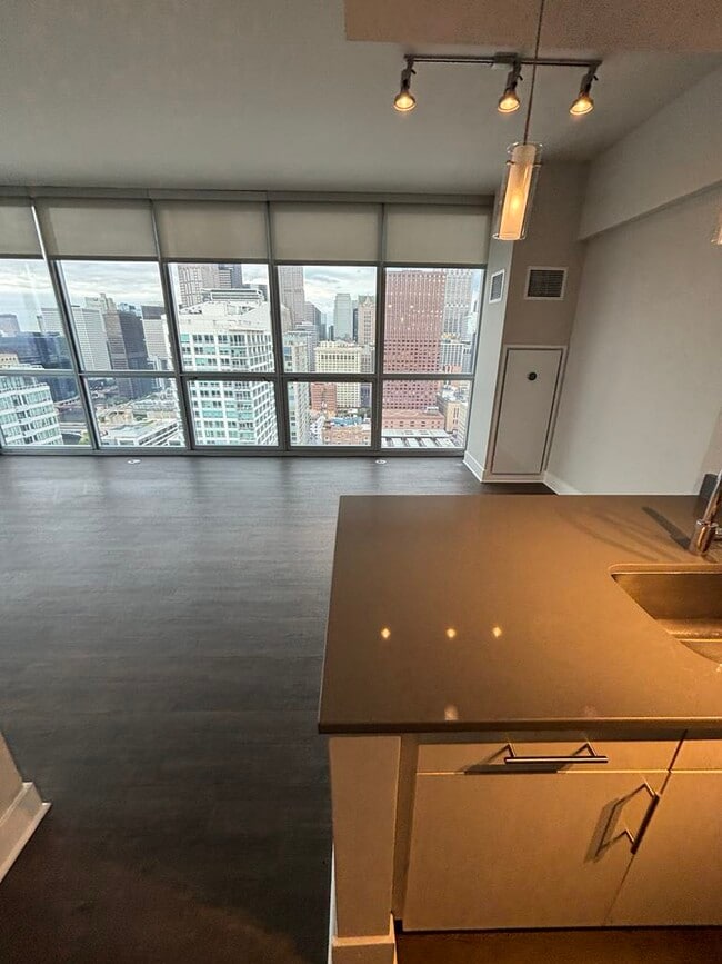 740 S Federal St, Unit 3101 in Chicago, IL - Foto de edificio - Building Photo