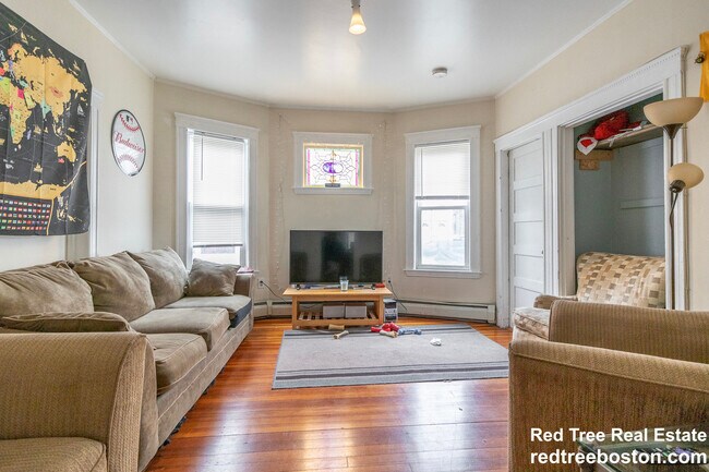 property at 2 Elton St