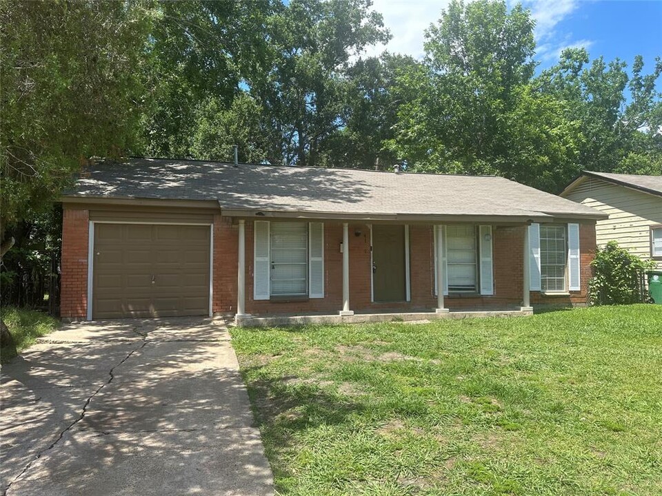4115 Dacca Dr in Houston, TX - Building Photo