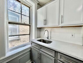 100 Romaine Ave in Jersey City, NJ - Building Photo - Building Photo