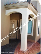 4226 Tres Ninos Dr-Unit -Unit A/B in Las Cruces, NM - Building Photo - Building Photo