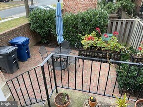 2455 N Stevens St in Alexandria, VA - Building Photo - Building Photo