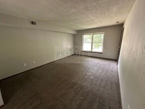 16704 E 28th Pl in Independence, MO - Building Photo - Building Photo