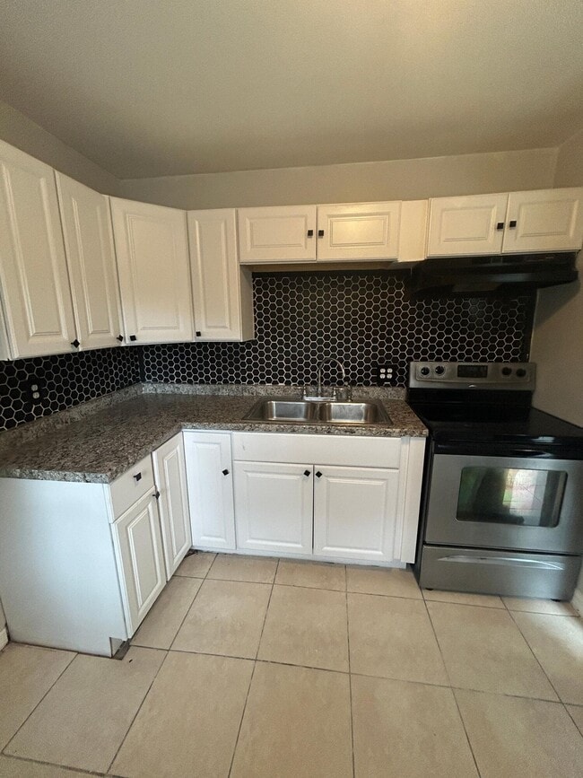 property at 3208 Louisiana Ave