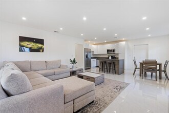 1409 NE 2nd Ave in Fort Lauderdale, FL - Building Photo - Building Photo