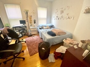 12 Fisk Pl, Unit 1 in Cambridge, MA - Building Photo - Building Photo