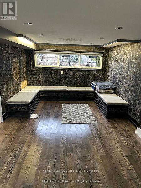 property at 843 Sparrow Rd