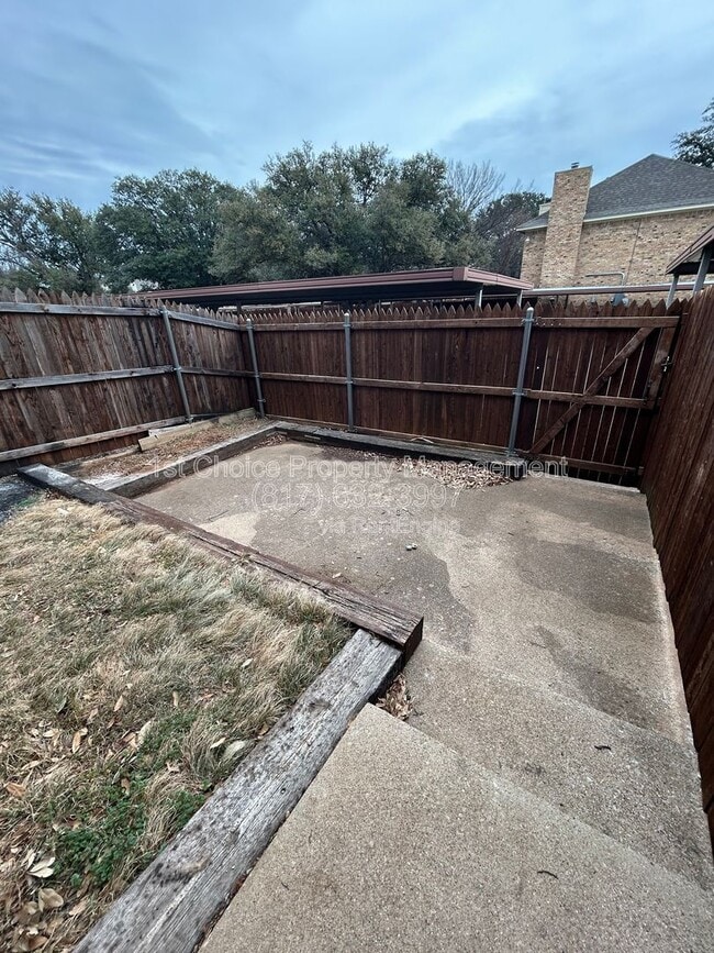 7425 Kingswood Dr in Fort Worth, TX - Building Photo - Building Photo