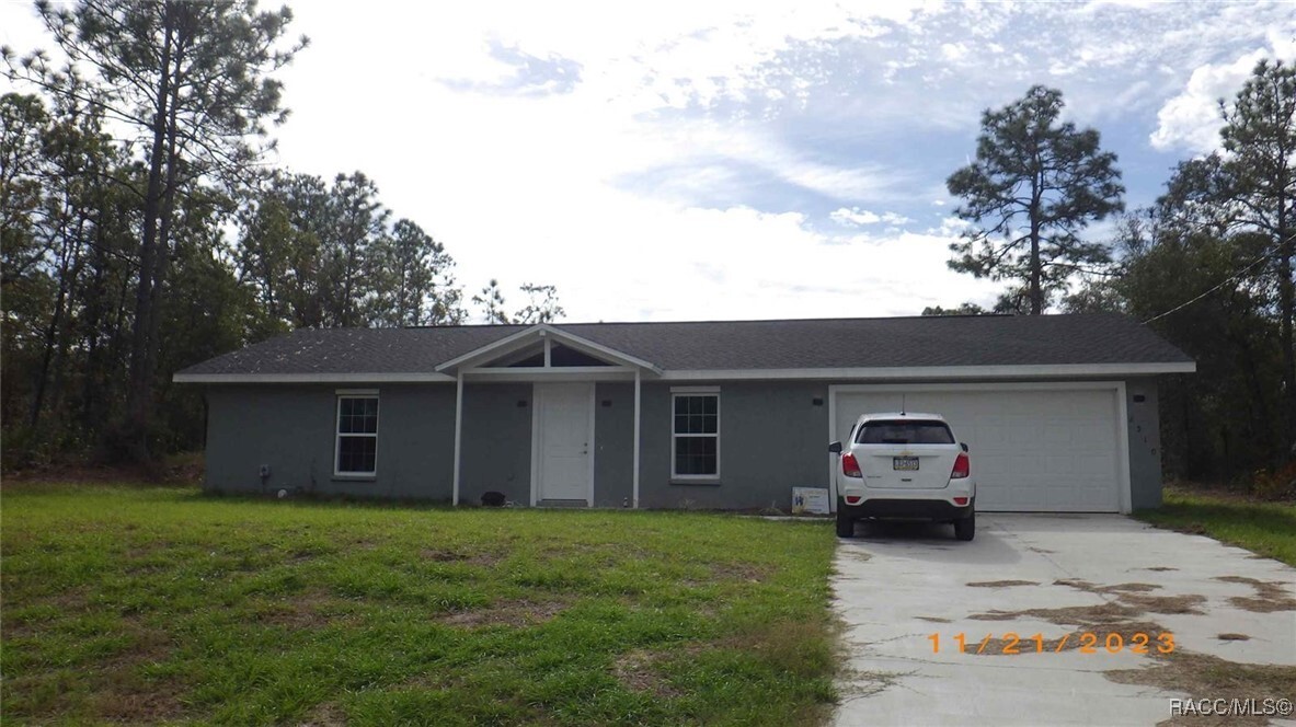 2510 W Wilmington Lp in Citrus Springs, FL - Building Photo