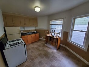 86 Glendale Park in Rochester, NY - Building Photo - Building Photo