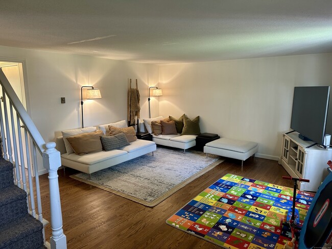 property at 4 Brandywine Ln
