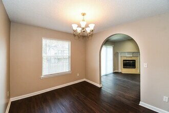8217 Glasgow Ct in Jacksonville, FL - Building Photo - Building Photo