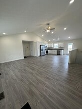 327 Valhalla Trace in Vine Grove, KY - Building Photo - Building Photo