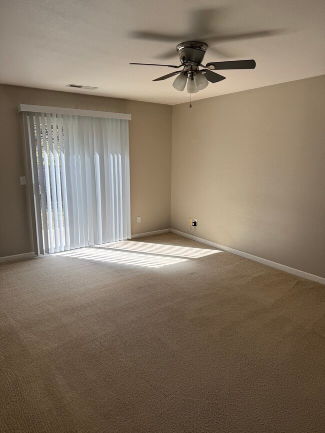 18016 Clouds Rest Rd in Soulsbyville, CA - Building Photo - Building Photo