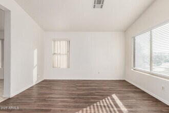 15928 W Smokey Dr in Surprise, AZ - Building Photo - Building Photo