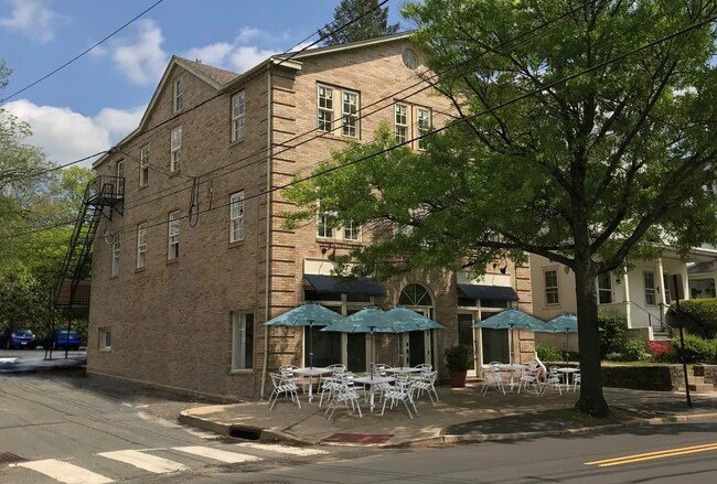 205 Witherspoon St, Unit 1 in Princeton, NJ - Foto de edificio - Building Photo
