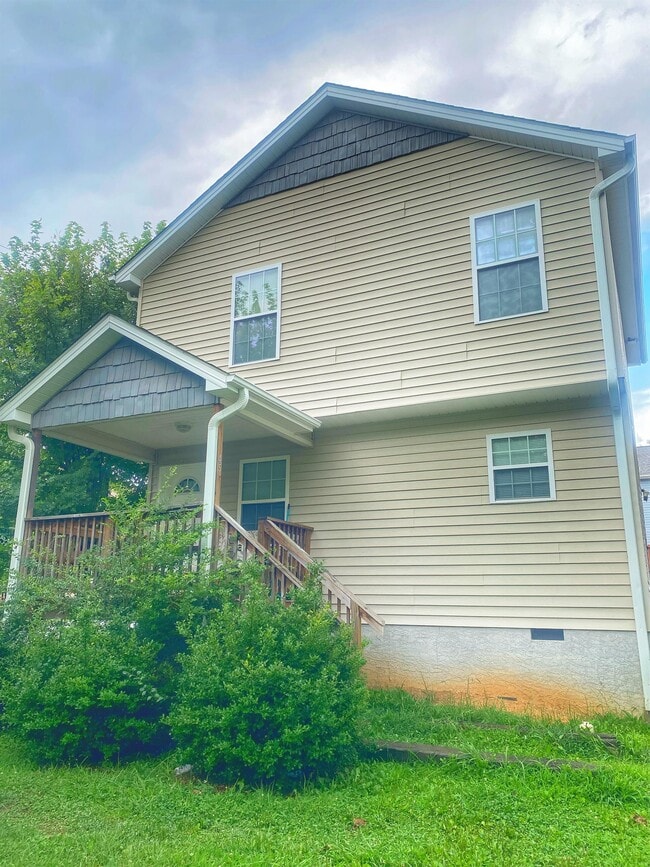 47 Nancy St in Asheville, NC - Building Photo - Building Photo