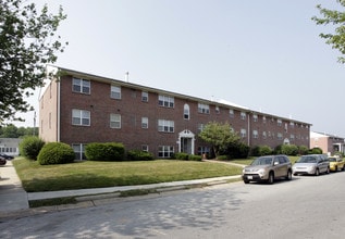 Georgetown Manor Apartments in New Castle, DE - Foto de edificio - Building Photo