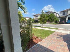3334 W 96 Pl in Hialeah, FL - Building Photo - Building Photo