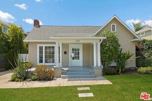 523 N Gower St in Los Angeles, CA - Building Photo