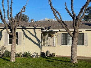 1116 N Park St in Visalia, CA - Building Photo - Building Photo