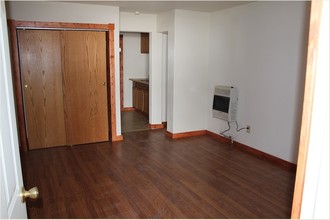 130 Montana Ave in Shelby, MT - Building Photo - Interior Photo