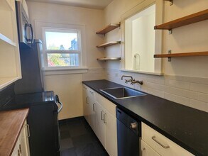 2114 7th Ave W in Seattle, WA - Building Photo - Building Photo