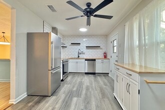 604 Maxwell St in Hinesville, GA - Building Photo - Building Photo