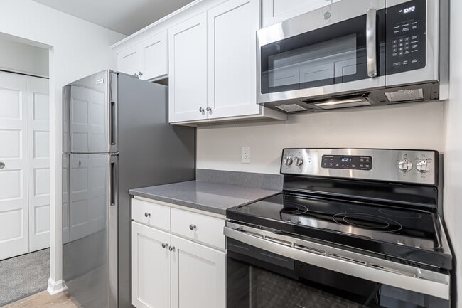 Woodgate Apartments in Enfield, CT - Building Photo - Interior Photo