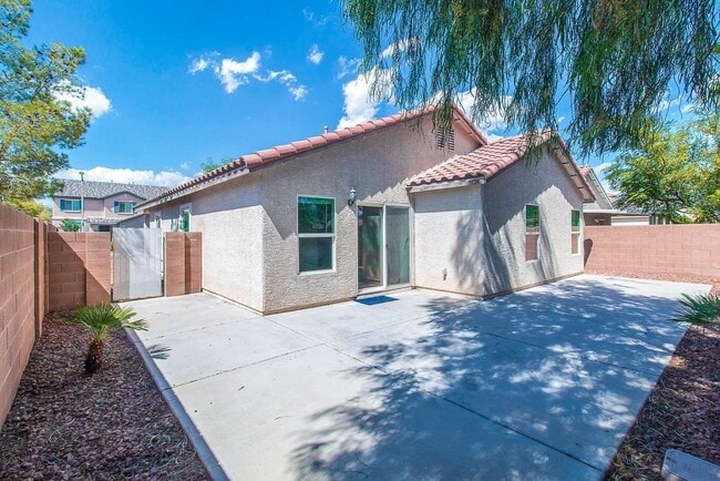 8200 Calico Wind St in Las Vegas, NV - Building Photo - Building Photo