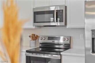 1805 NW 3rd Ave in Cape Coral, FL - Building Photo - Building Photo