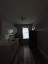 112 Corbin Ave, Unit 402 in Jersey City, NJ - Building Photo - Building Photo