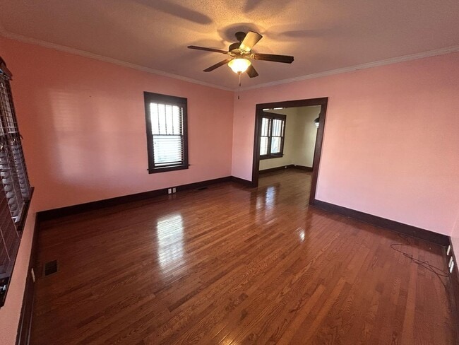 property at 2042 Elm St