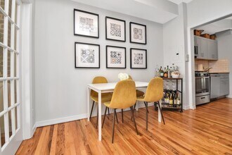 512 1st St in Hoboken, NJ - Foto de edificio - Building Photo