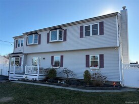 1214 August Rd in North Babylon, NY - Building Photo