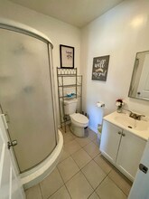 2115 N Raymond Ave, Unit 2109 Raymond in Altadena, CA - Building Photo - Building Photo