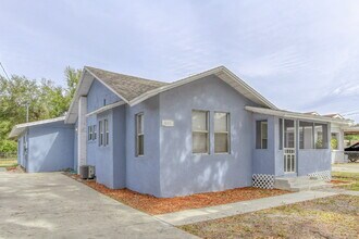 685 Sears Ave NE in Winter Haven, FL - Building Photo - Building Photo