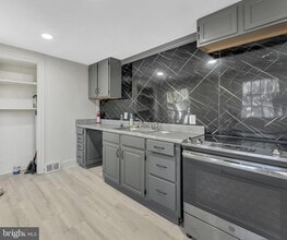 8 Church St in Mount Holly, NJ - Building Photo - Building Photo