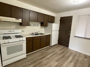 7041 170th St-Unit -2S in Tinley Park, IL - Building Photo - Building Photo